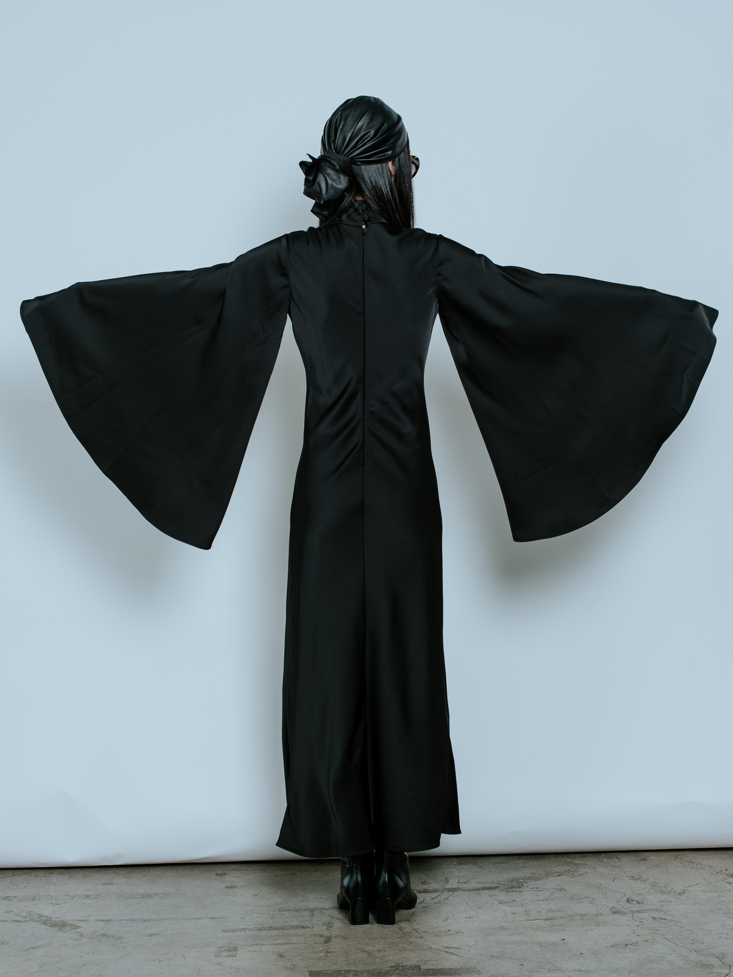 HARLOW MIDI DRESS BLACK