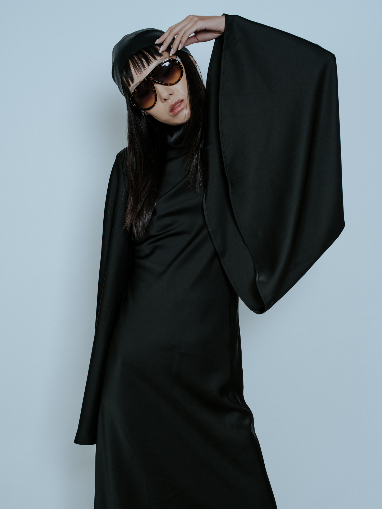 HARLOW MIDI DRESS BLACK